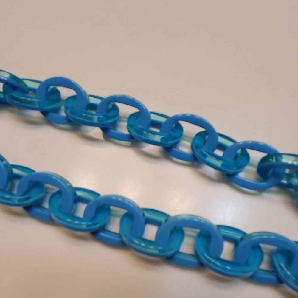 Ali-Khan New York turquoise color link necklace NEW
